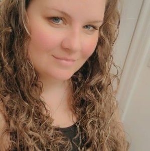 Meet your Posher, Kara